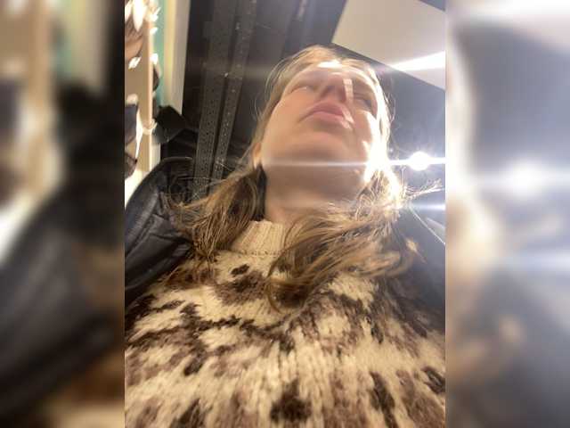 Incredible123's BongaCams show and profile