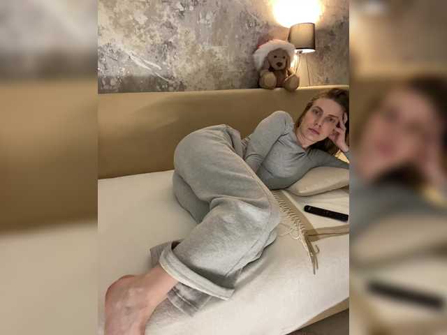 Incredible123's BongaCams show and profile