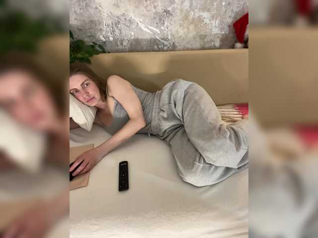 Incredible123's BongaCams show and profile