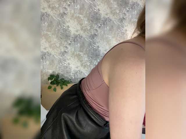 Incredible123's BongaCams show and profile