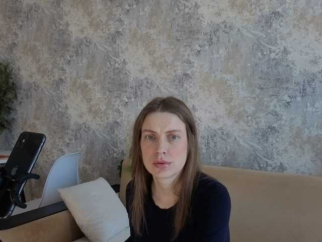 Incredible123's BongaCams show and profile