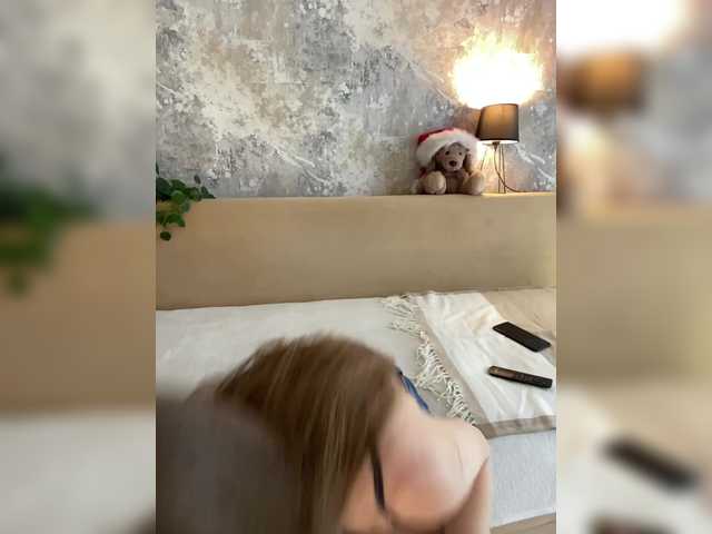 Incredible123's BongaCams show and profile