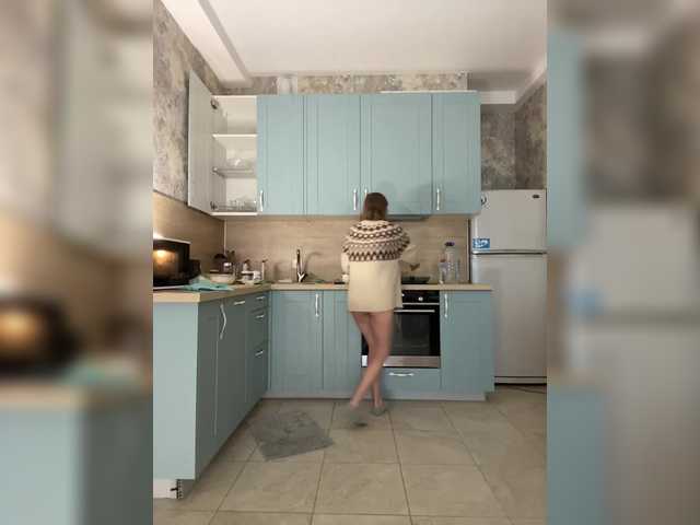 Incredible123 live cam