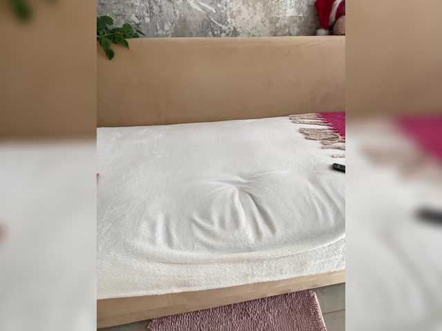 Incredible123's BongaCams show and profile