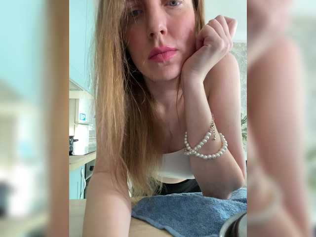 Incredible123's BongaCams show and profile