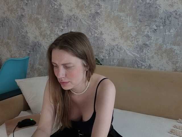 Incredible123's BongaCams show and profile