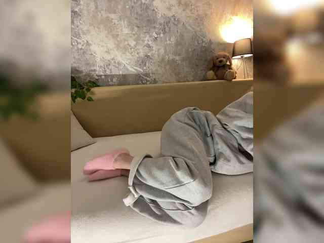 Incredible123 Live Webcam on BongaCams