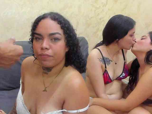 LesbiansTasty