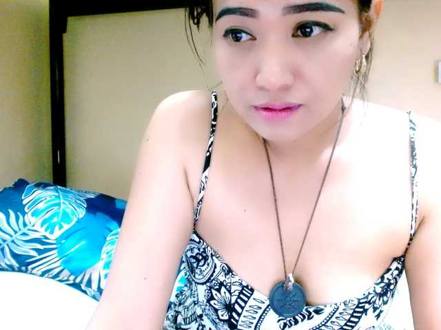 Rosselyn's BongaCams show and profile