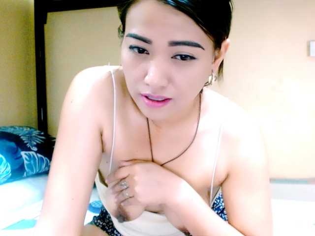 Rosselyn's BongaCams show and profile