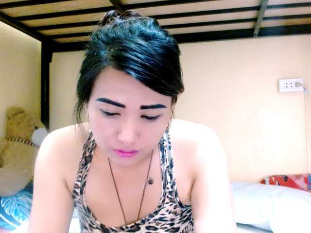 Rosselyn's BongaCams show and profile