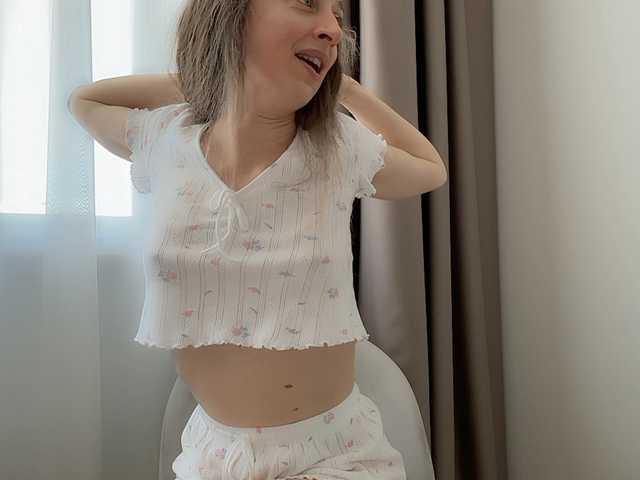 Shy-SweetGirl's BongaCams show and profile