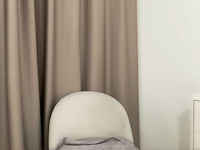 Shy-SweetGirl — Hi!pm125tks!Spank #ass w #belt 758tk)paddle 877tk, #feet,legs 756tk #stand up and turn around #961tk pvt)group open Free options ban