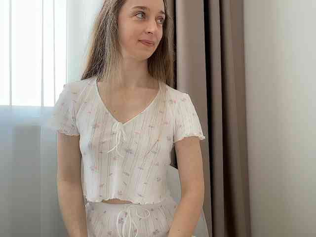 Shy-SweetGirl webcam