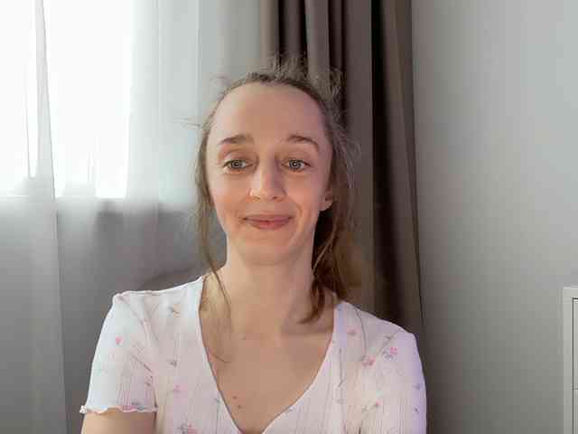 Shy-SweetGirl webcam