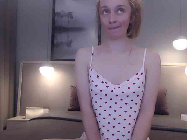 Shy-SweetGirl webcam