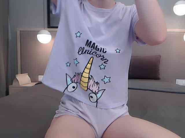 Shy-SweetGirl webcam