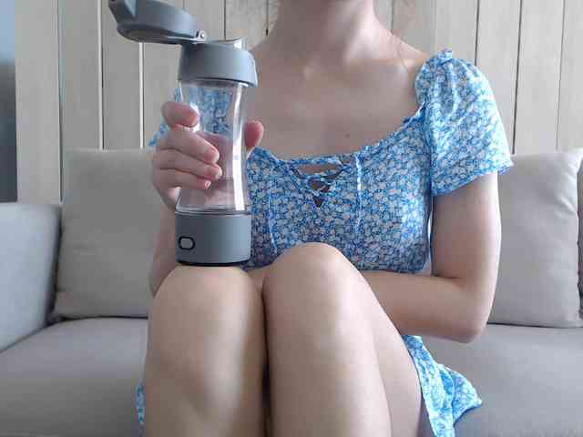 Shy-SweetGirl webcam