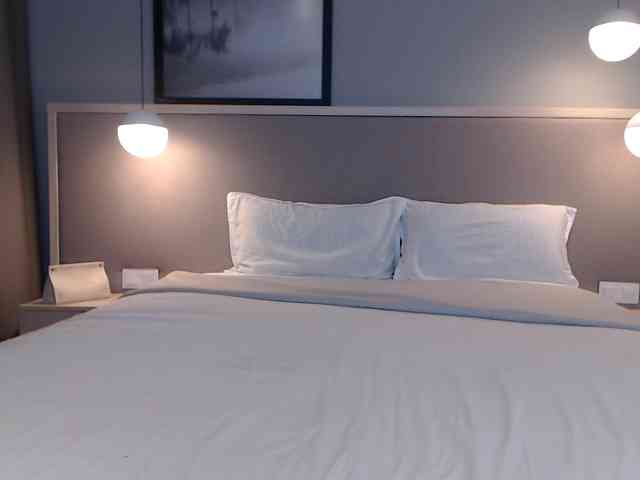 Shy-SweetGirl webcam