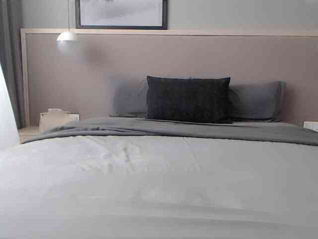 Shy-SweetGirl webcam
