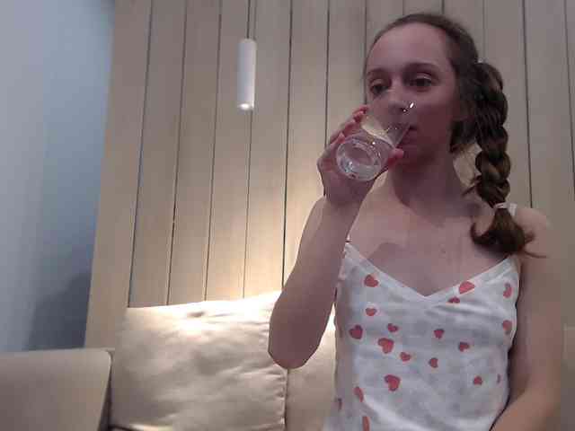 Shy-SweetGirl webcam