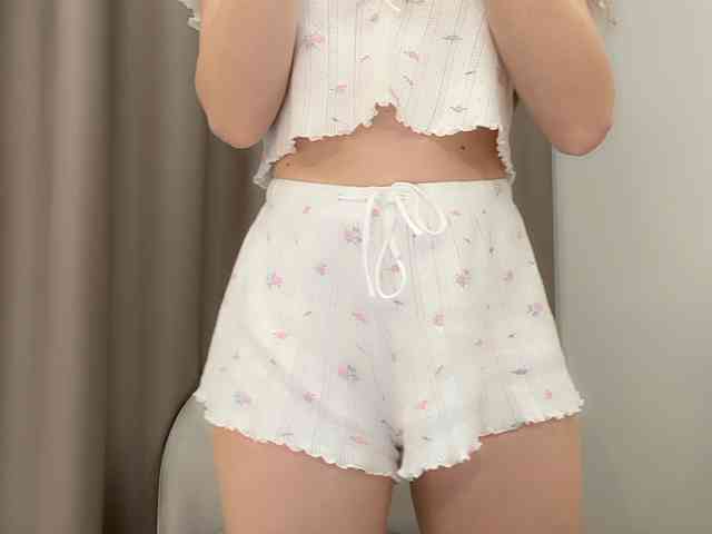 Shy-SweetGirl webcam