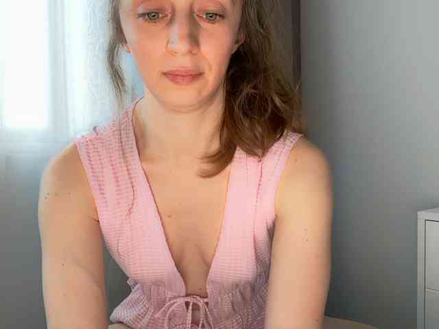 Shy-SweetGirl webcam