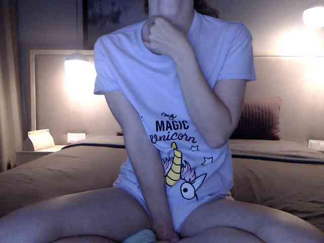 Shy-SweetGirl webcam