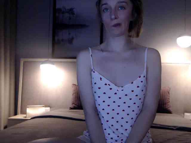Shy-SweetGirl webcam