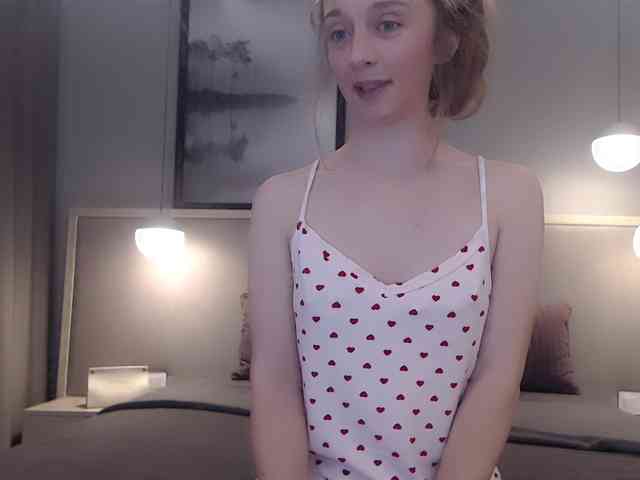 Shy-SweetGirl webcam