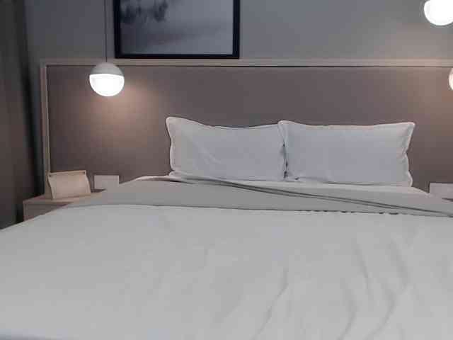 Shy-SweetGirl webcam