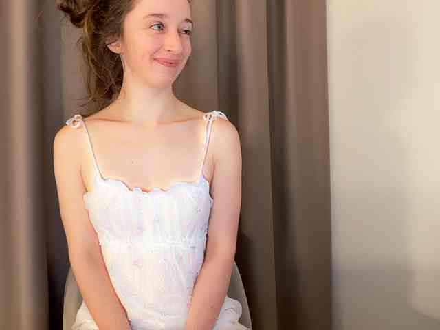Shy-SweetGirl webcam