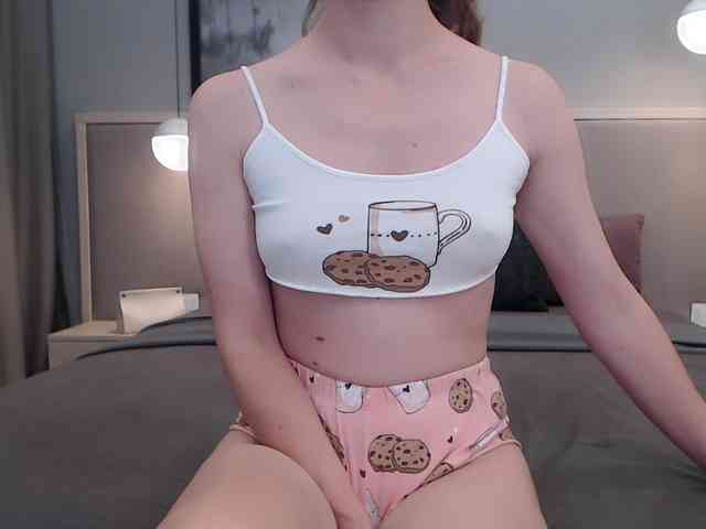 Shy-SweetGirl webcam