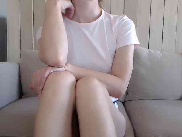 Shy-SweetGirl webcam