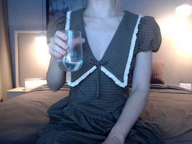 Shy-SweetGirl webcam