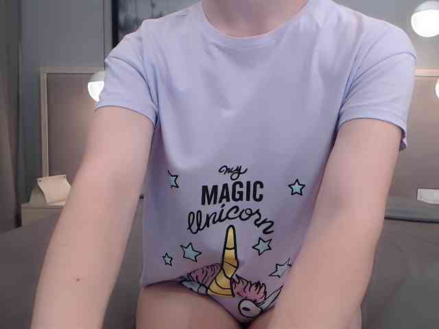 Shy-SweetGirl webcam