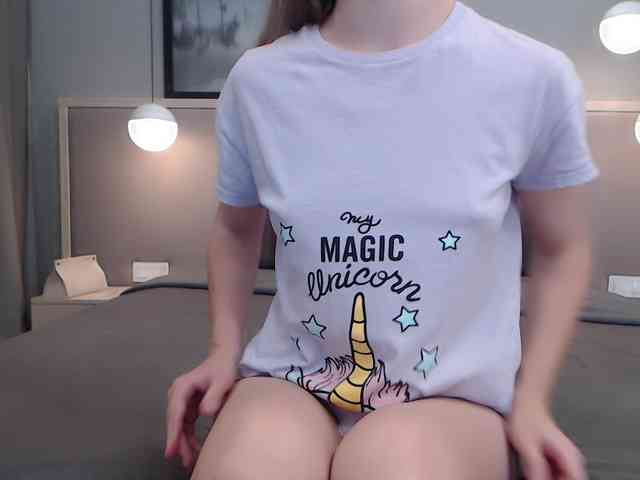 Shy-SweetGirl webcam