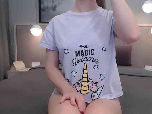 Shy-SweetGirl webcam