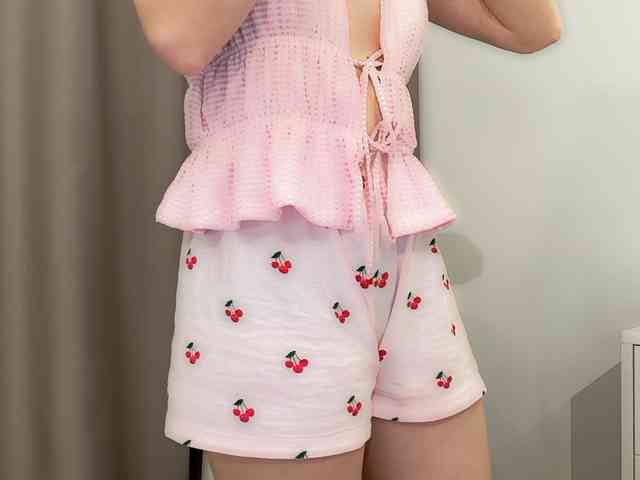 Shy-SweetGirl webcam