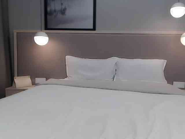 Shy-SweetGirl webcam