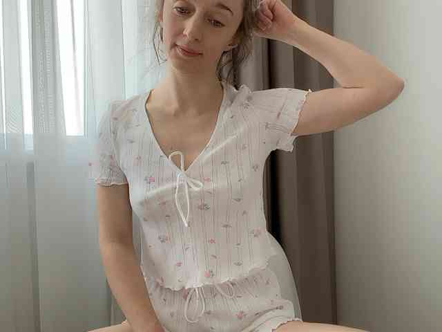 Shy-SweetGirl webcam