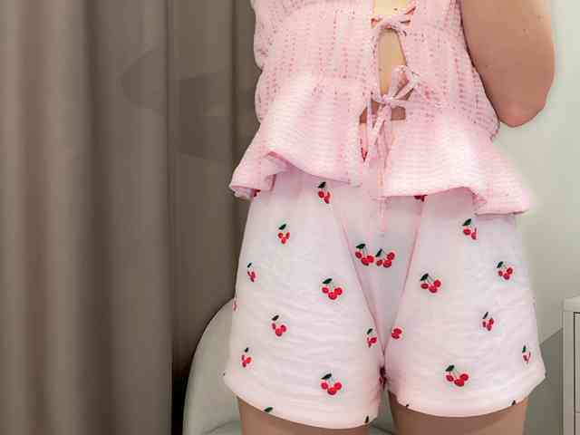 Shy-SweetGirl webcam