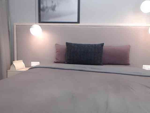 Shy-SweetGirl webcam