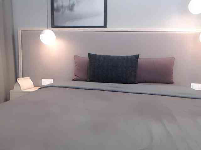 Shy-SweetGirl webcam