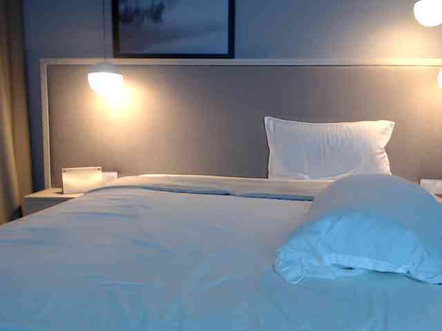 Shy-SweetGirl webcam