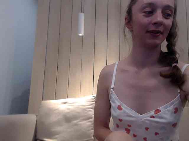 Shy-SweetGirl webcam