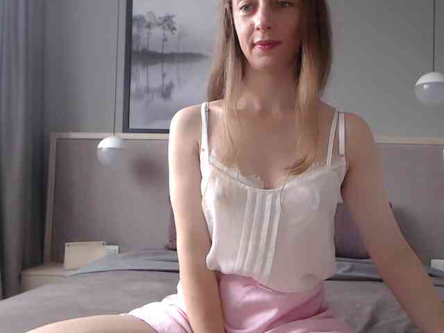 Shy-SweetGirl webcam