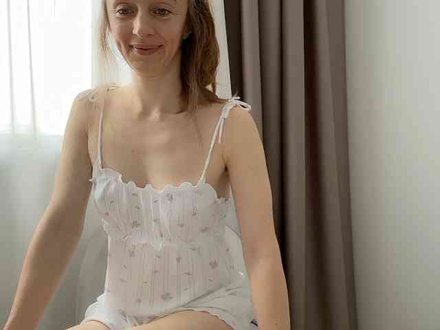 Shy-SweetGirl webcam