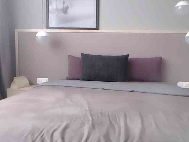 Shy-SweetGirl webcam