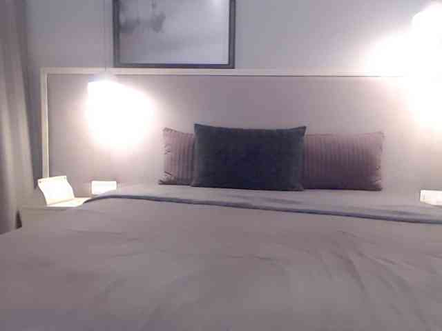 Shy-SweetGirl webcam